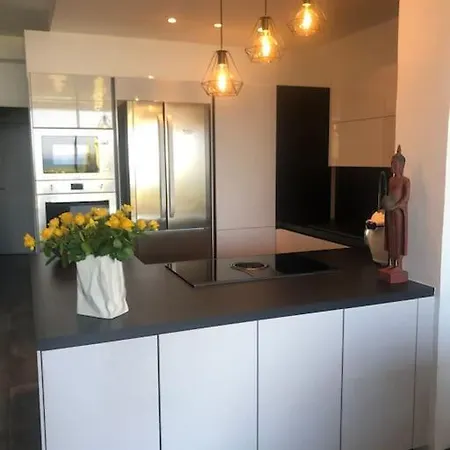 Apartment Magnifique Face A La De Beaucours *