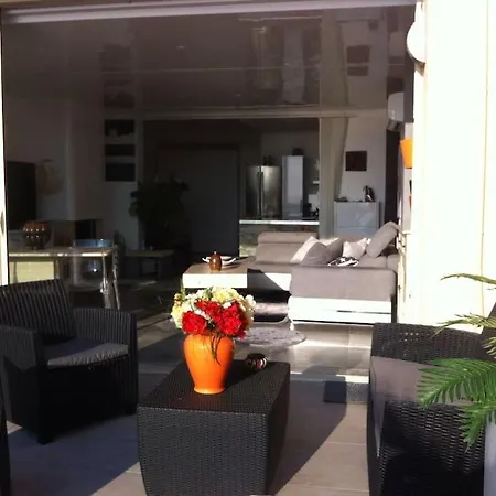 Apartment Magnifique Face A La De Beaucours Sanary-sur-Mer